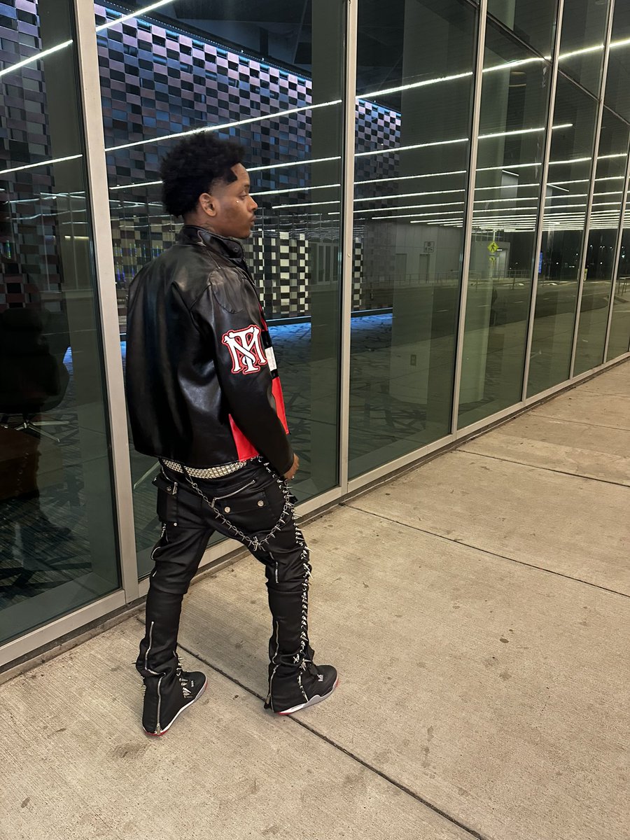 i’m like that &amp; ik they don’t like that .. 😼
#trecheroustwxnties