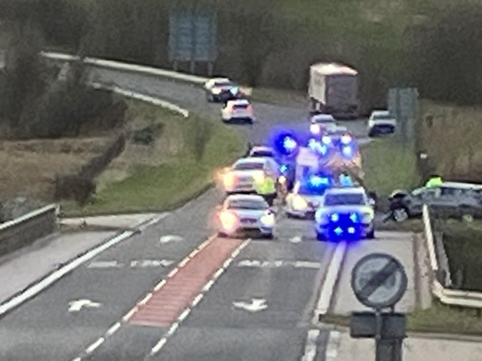 M6 J37 Sedbergh/Kendal: northbound entry sliproad from A684 CLOSED because of a crash. @Cumbriapolice @CumbriaRoadsPol and @NWAmbulance are there.