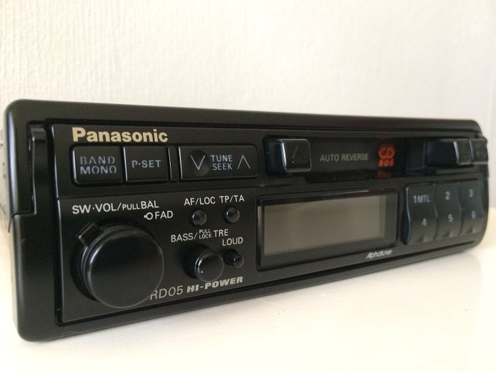 It's another 'help me identify' post... the Yugo 1991 catalogue has this photo, which could have been the radio/cassette for the GL model.  Not much to go on, but could it be simialr to the panasonic CQ-RD05? If not, any other ideas?  <a href="/ChrisFM52E/">Chris Mountford</a> @VHSChloe #weirdcartwitter