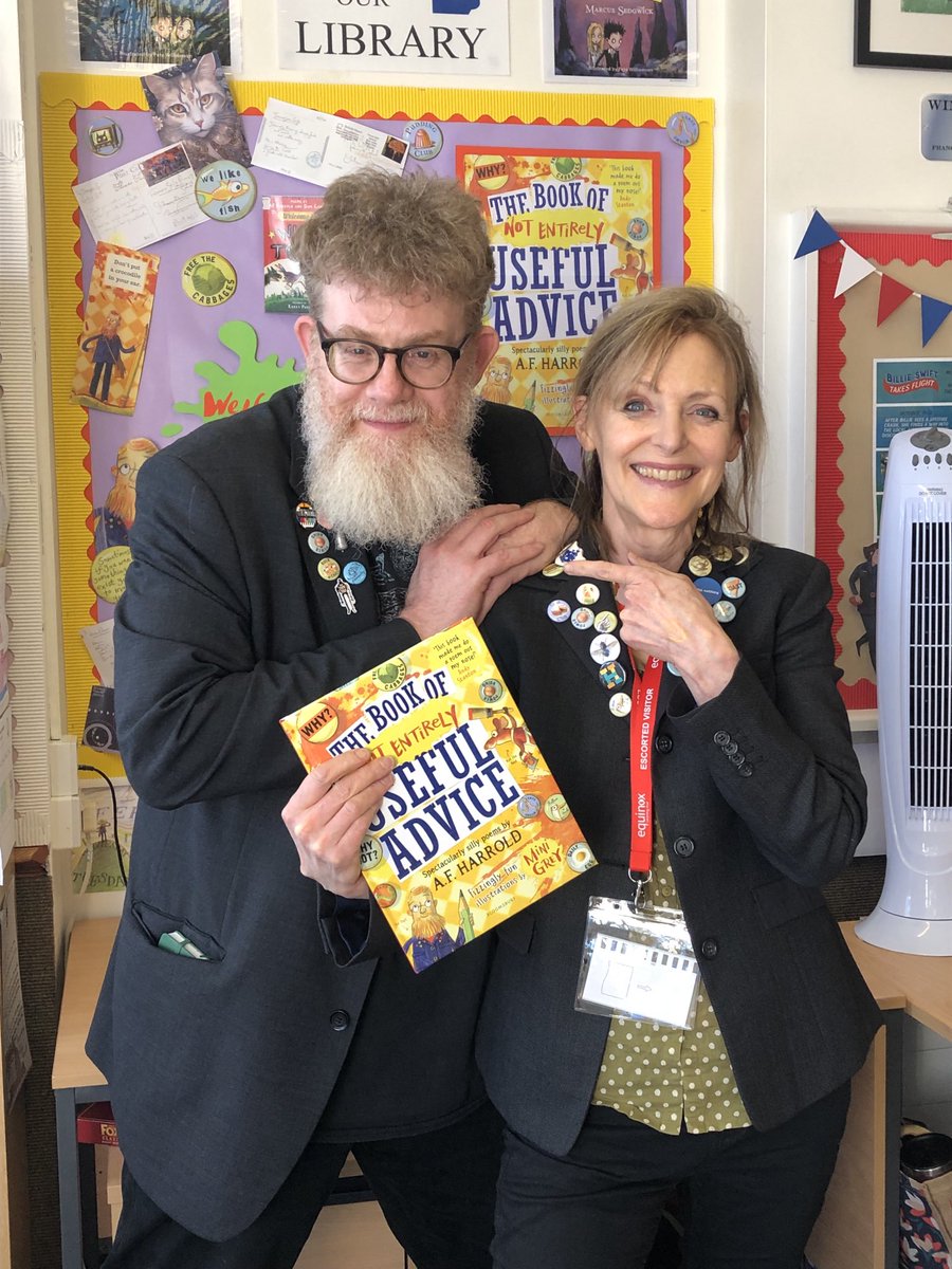 @OWPSLibrary @OWPSturtles @afharrold Here are author & illustrator wearing their badges...