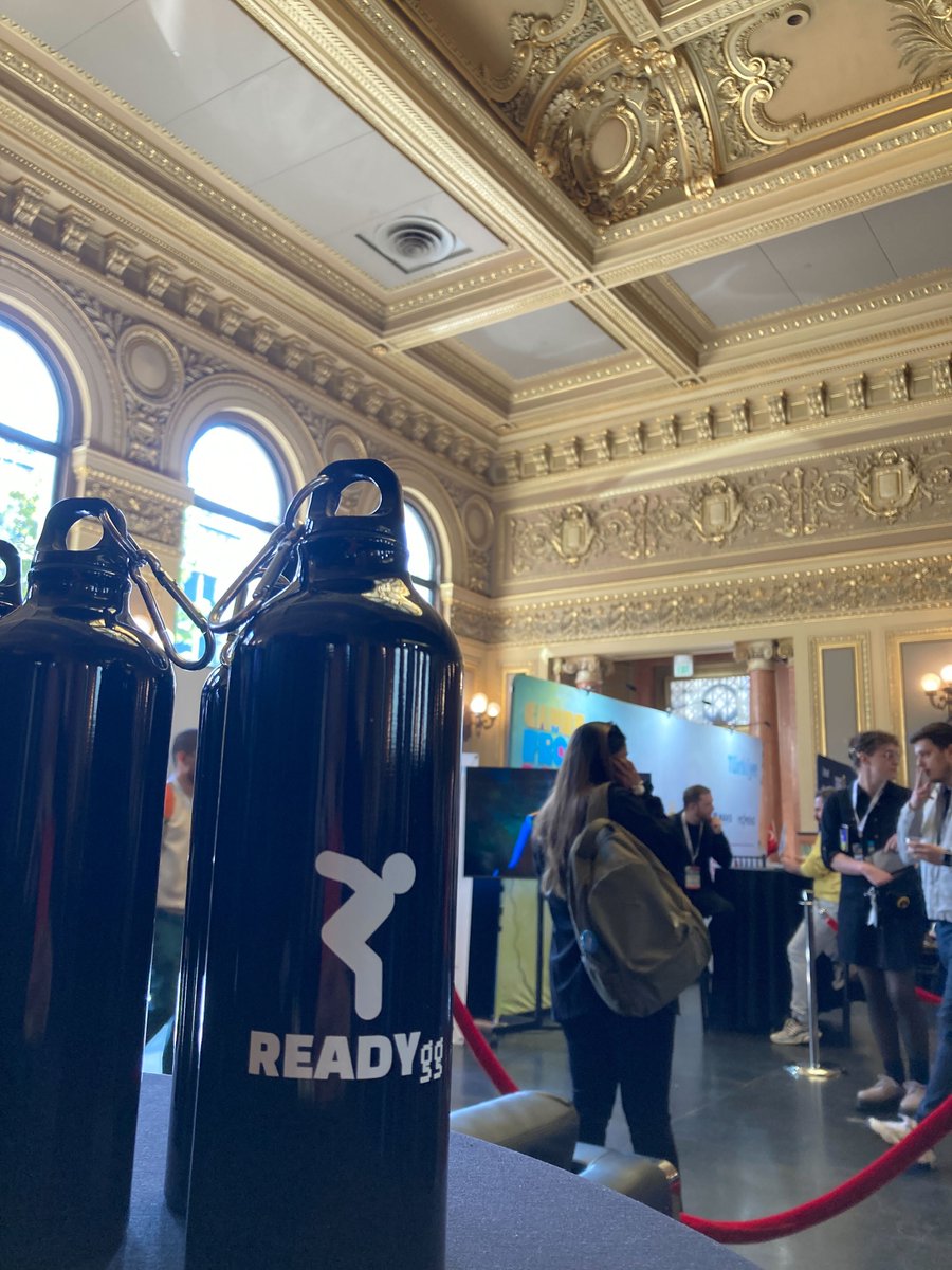 PLAY Network tweet media