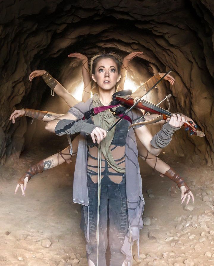 This Picture Is So Awesome 🎻 @LindseyStirling