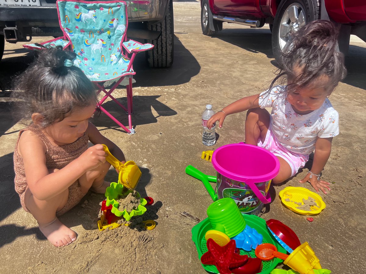 _alllmaa_'s tweet photo. A lil beach day ♥️ https://t.co/A8mHoWvvzu
