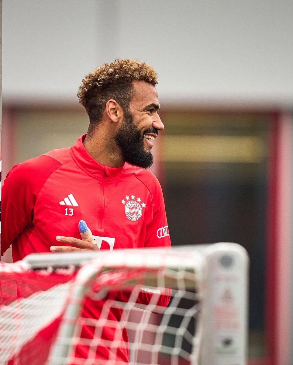 Mr_choupo's tweet photo. Starting the week powerful ⚡️Putting the work in @FCBayern 💧🔥💧#lionindomptable #nevergiveup #çadonne https://t.co/UQfgf8gmAJ
