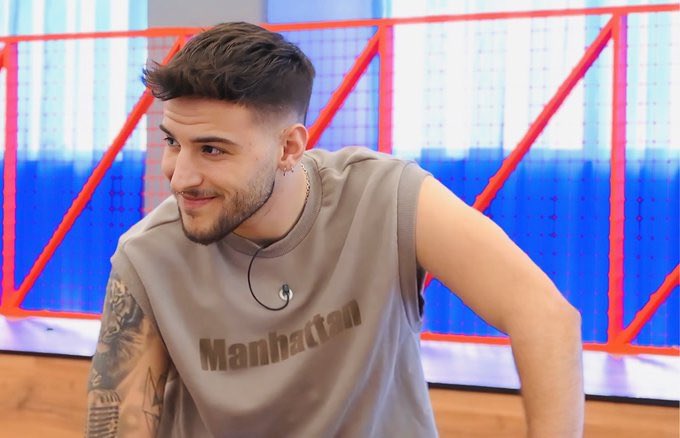 otaddiction's tweet photo. Si Lucas tiene 1 millón de fans yo soy uno de ellos
Si Lucas tiene 10 fans yo soy uno de ellos
Si Lucas tiene 1 fan, yo soy ese fan
Si Lucas no tiene fans es porque yo ya no estoy en este mundo

#LaWachineta https://t.co/pikRpvKJLK