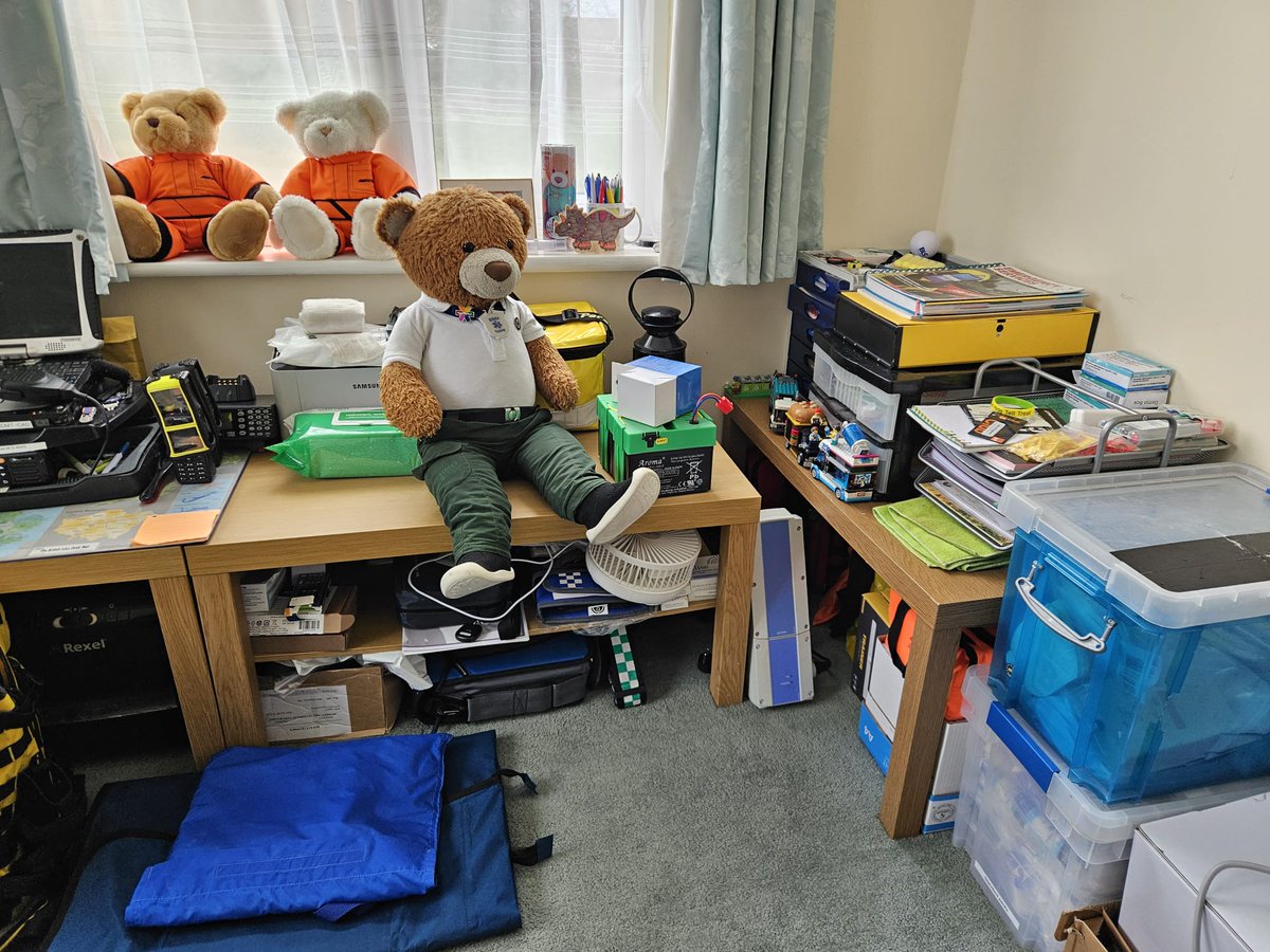 So, I'm a touch behind with my reorganisation of the office... got rather distracted by Sir Wigglesworth arriving! I'm getting it finished tonight, bit of help from the humans with hoovering & cleaning! #bearswithjobs #equipmentofficer #teachingyoutosavelives #office #tidy #clean