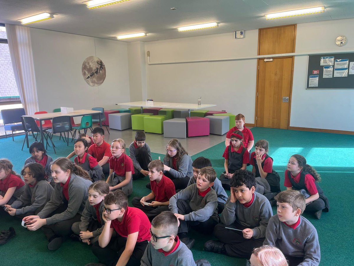 stgilesacademy's tweet image. Class 4 had a wonderful afternoon, talking all things Shakespeare @WFlibraries #Pontefractlibrary Thank you so much for hosting us 🎭 #stgilesenglish #stgilescommunity