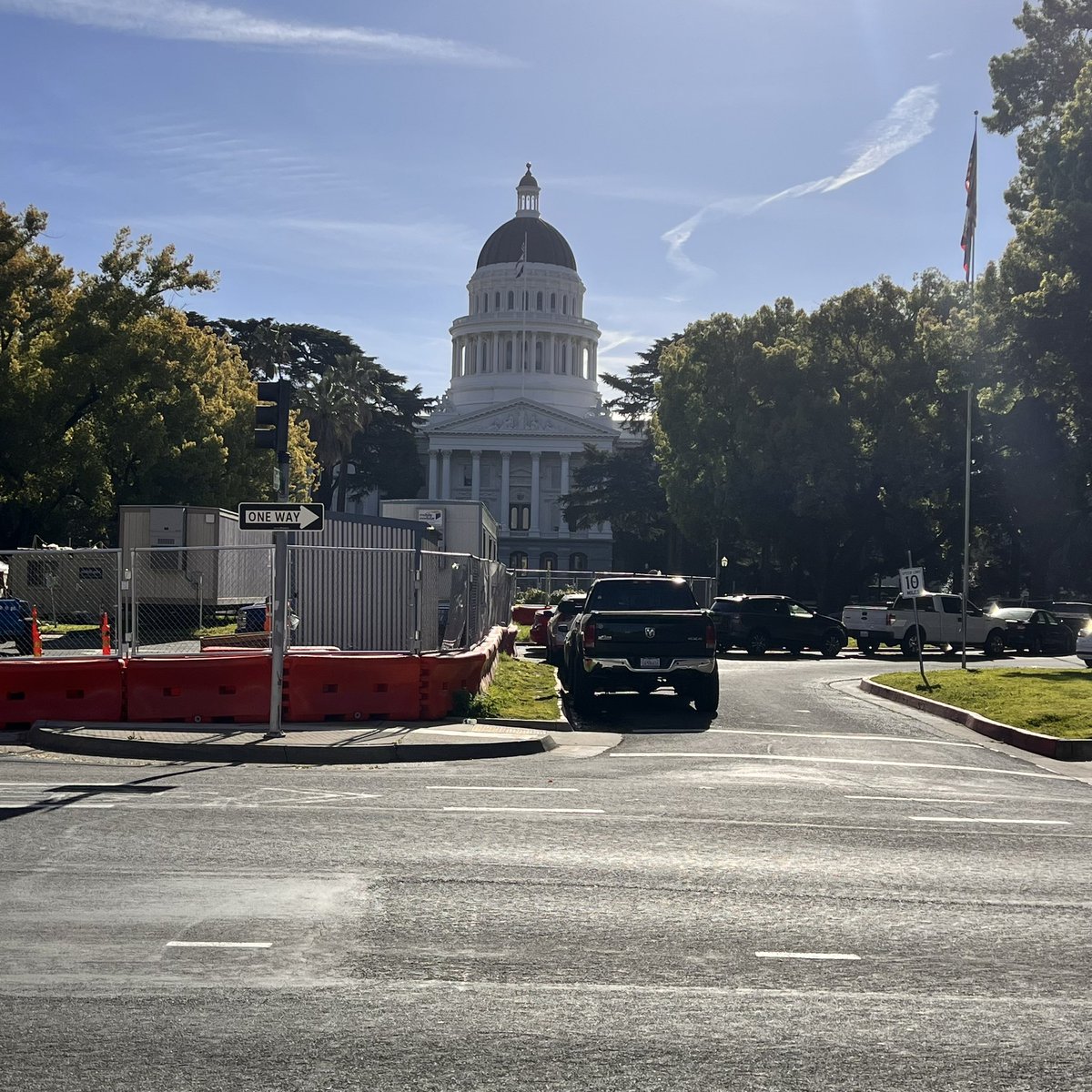 ShannonTulloss's tweet photo. Thrilled to be meeting with our legislators today to discuss vital issues impacting my field. It’s crucial to advocate for policies that support our work and ensure justice prevails thru our investigative efforts. #CALIPI, #ProfessionalInvestigators,  #LegislativeAdvocacy 📣⚖️🕵️ https://t.co/0xLDd3YBaX
