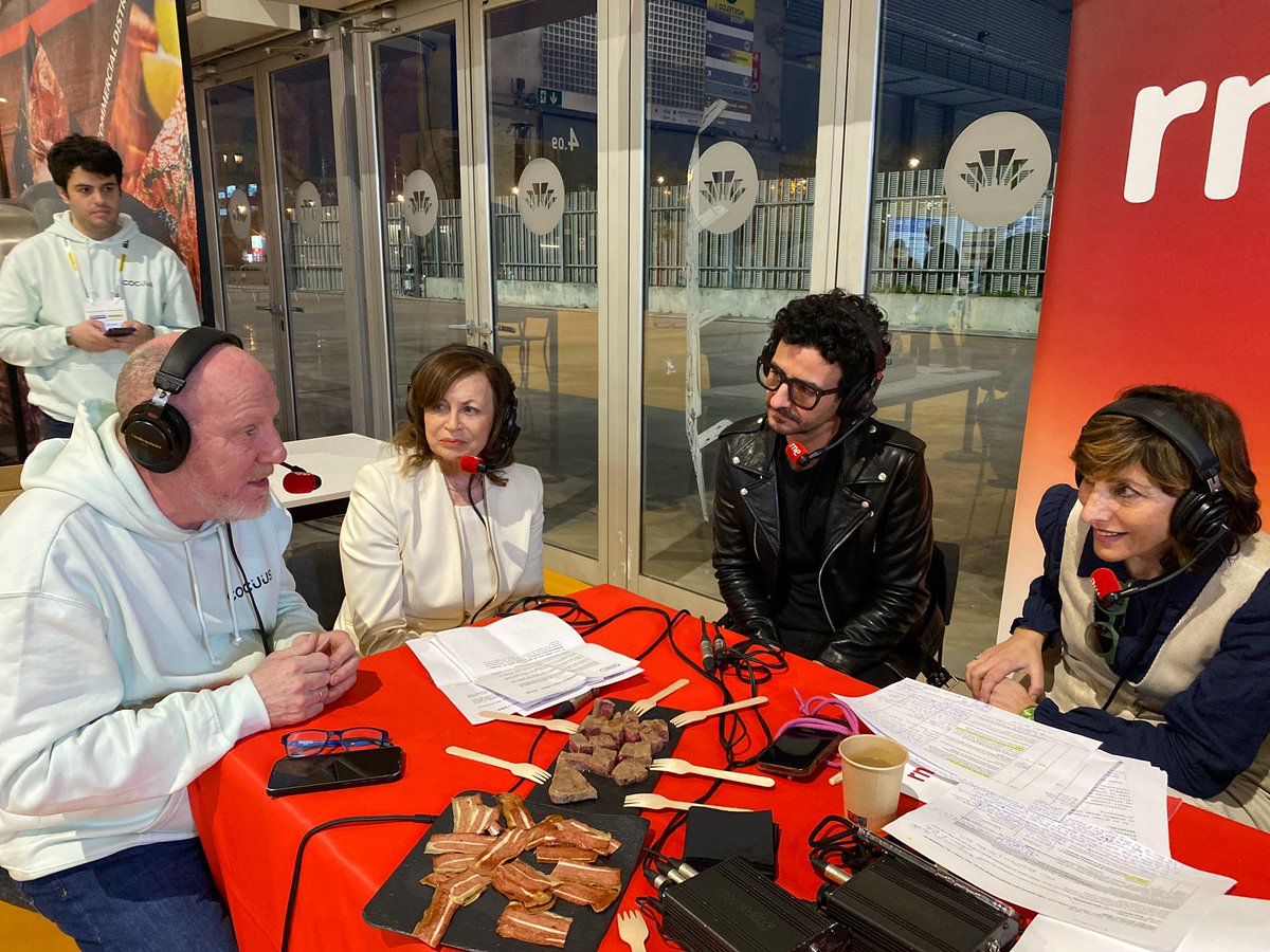 x3razonesRNE's tweet image. 🖨️La compañía @Cocuus_ es un referente en tecnología de impresión 3D aplicada a los alimentos

"Esta tecnología está cambiando las normas en la producción de alimentos"

🗣️ Patxi Larumbe, presidente de @Cocuus_ 

🔴DIRECTO rtve.es/radio
▶️PODCAST rtve.es/play/audios/po…