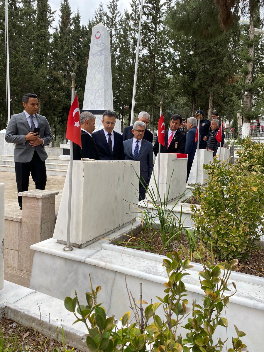 Çanakkale Zaferi’nin 109. yıl dönümü münasebetiyle ilçemizde düzenlenen programlara şube başkanımız Yakup Kocabaş Kadın Kolları Başkanımız Rabia Karaer ve Gönüllülerimizle birlikte katılım sağladık.
#CanakkaleGeçilmez 
#18martcanakkalezaferi