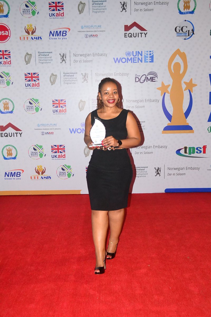 Funguo_Tz's tweet photo. Winning for the 4th time in a row is @funguo_tz investee @africana_products , who once again, at the 4th Industrial Awards - Tanzania Women Chamber of Commerce, won the award for Best Cosmetics Company of the Year.
#SpotlightMonday #Innovation #Innovation4Development https://t.co/VEdFWnNSkM