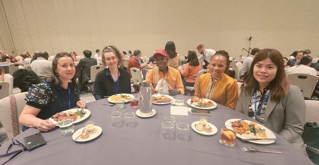 Awards and keynote luncheon #narst2024 <a href="/NARSTorg/">NARST</a>  <a href="/AnnaMalyukova/">Anna Malyukova</a>