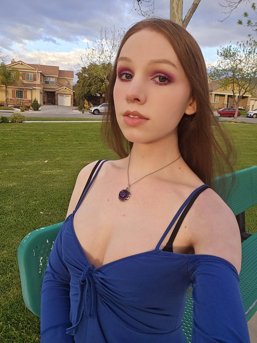 about to board my plane home, pray for me pls https://t.co/0sbfW5CW4O