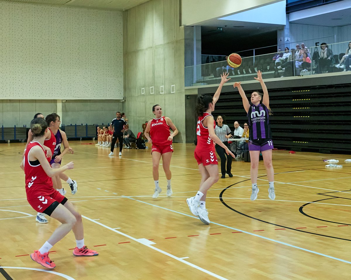 1. maila nazionala🏀⛹️‍♀️ Defentsak protagonismoa Ibarran eta azken laurden 6 gora jarri arren, saskia itxi zaigu 🔥 @munibertsitatea Ointxe! 51 ▶️ 59 @loiolaindautxubasket Altza eta berriz #LanDaLan 🔴 #ointxeneskak #nortasuna 😈 📸📸 @angel_ayastuy 🔝🔝