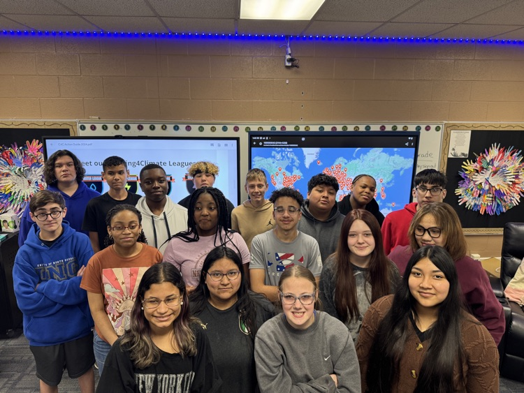 PTJHPirates's tweet image. Web Communication Students learning about the different leagues they can join with classrooms around the world for #Coding4Climate #takeactionglobal