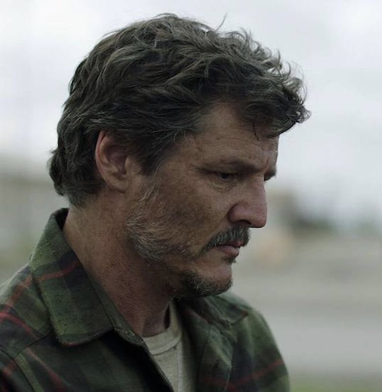 Pedro Pascal says a residual check for ‘BUFFY THE VAMPIRE SLAYER’ saved him from going homeless when he only had $7 in his bank account. “It literally is the reason I was able to stay in acting and not give up.” (Source: @etnow)