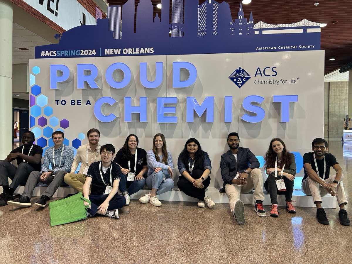 Some amazing Spartan chemists crossing paths at #ACSSpring2024 today!