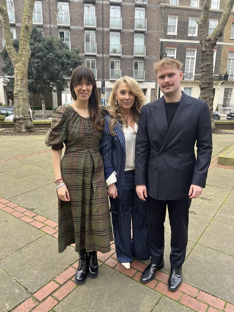 “Coming together as a proud community is a radical act when we know so many outside these walls would hate this.” More than 100 figures flocked to Western Marble Arch for a special Fashion Against Antisemitism kiddush @JewishNewsUK jewishnews.co.uk/western-marble… @TracyAnnO @MandiLennard