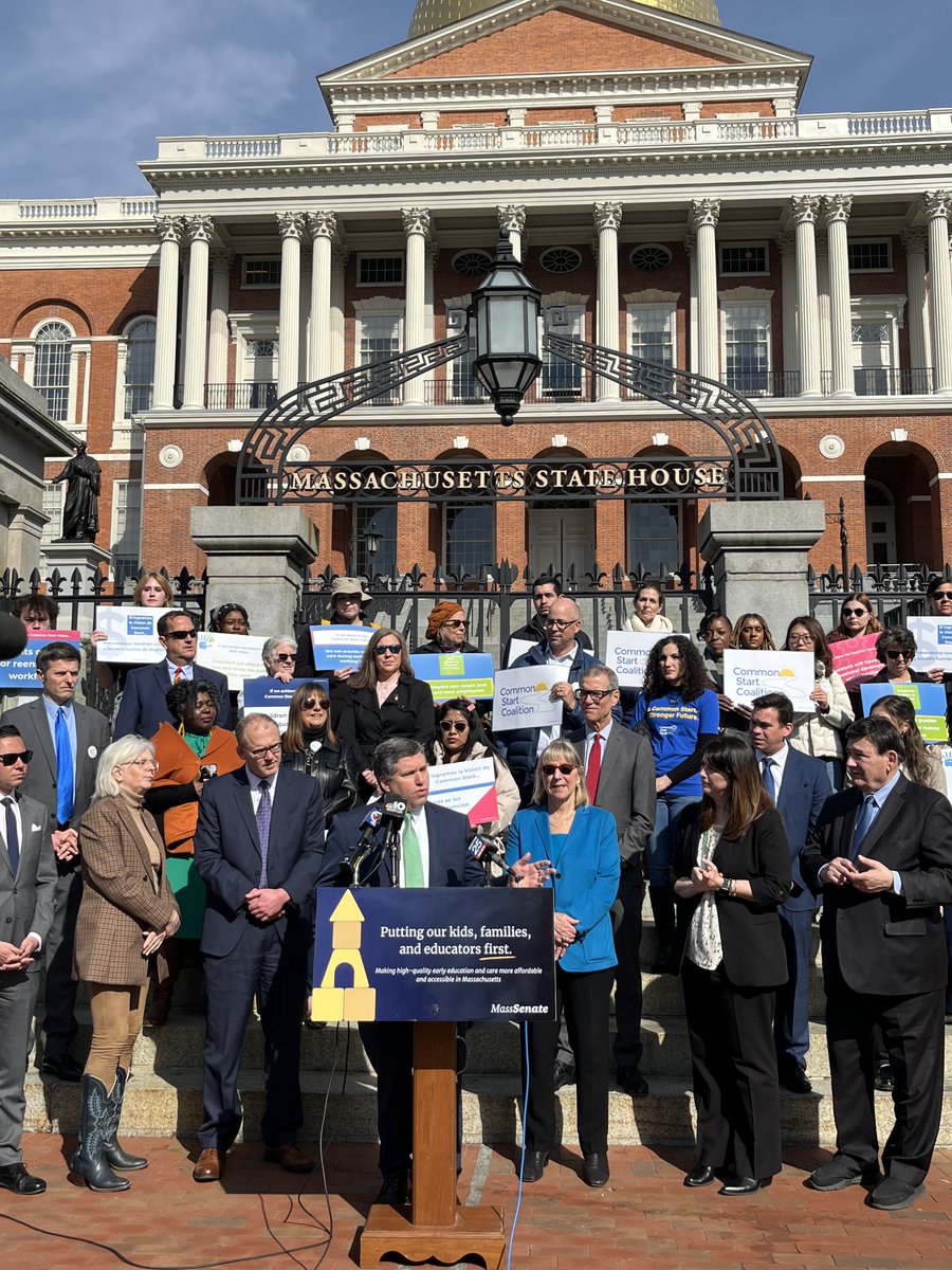 SalDiDomenico's tweet image. Last week, I was proud to speak on the Senate floor about how important #EarlyEd is for our children, families, providers &amp;amp; educators as we passed a transformational #EarlyEducation and care bill through the Senate (I also brought my own #HeadStart graduation program to session).