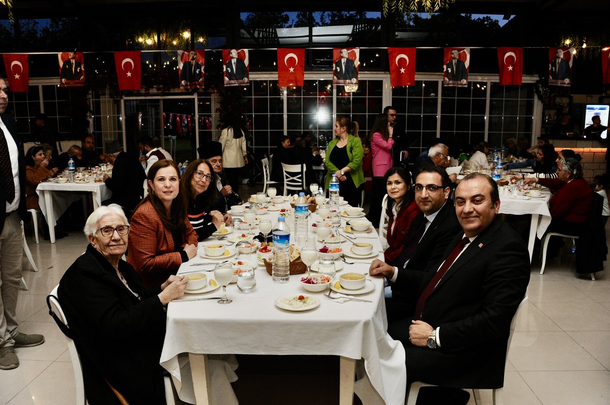 fcalkaya35's tweet photo. 18 Mart Çanakkale Zaferi ve Şehitlerimizi Anma Günü nedeniyle düzenlediğimiz İftar Yemeğimizde Şehit Yakınlarımız ve Gazilerimiz ile buluştuk.
Balçova Belediyesi her zaman onların emirlerinde oldu, bundan sonra da Onları yalnız bırakmayacağız. https://t.co/Jw5eo8tg7N