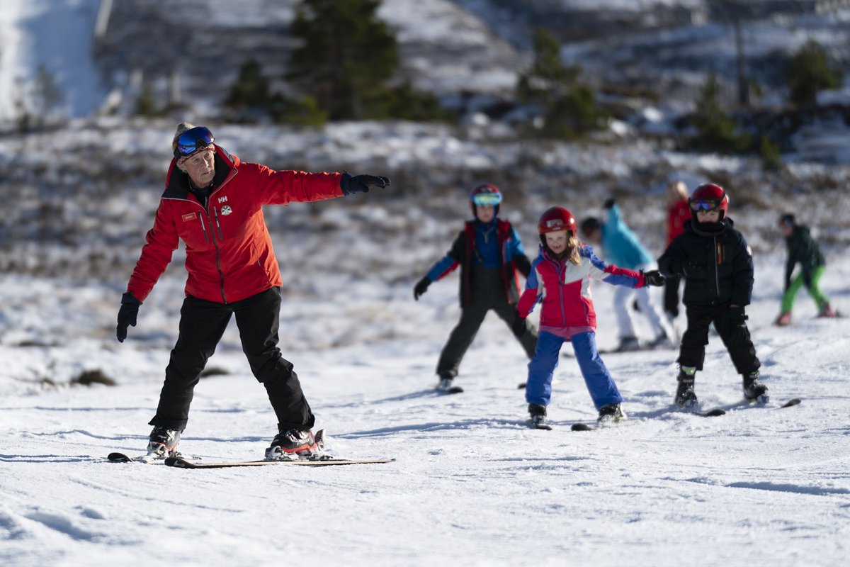 We're delighted to announce that our beginners area for snowsports will be open throughout the Easter school holidays! And that's not all. Find out everything that's on offer this Easter on the mountain and how to book your experience - pulse.ly/mxfjjskvxk