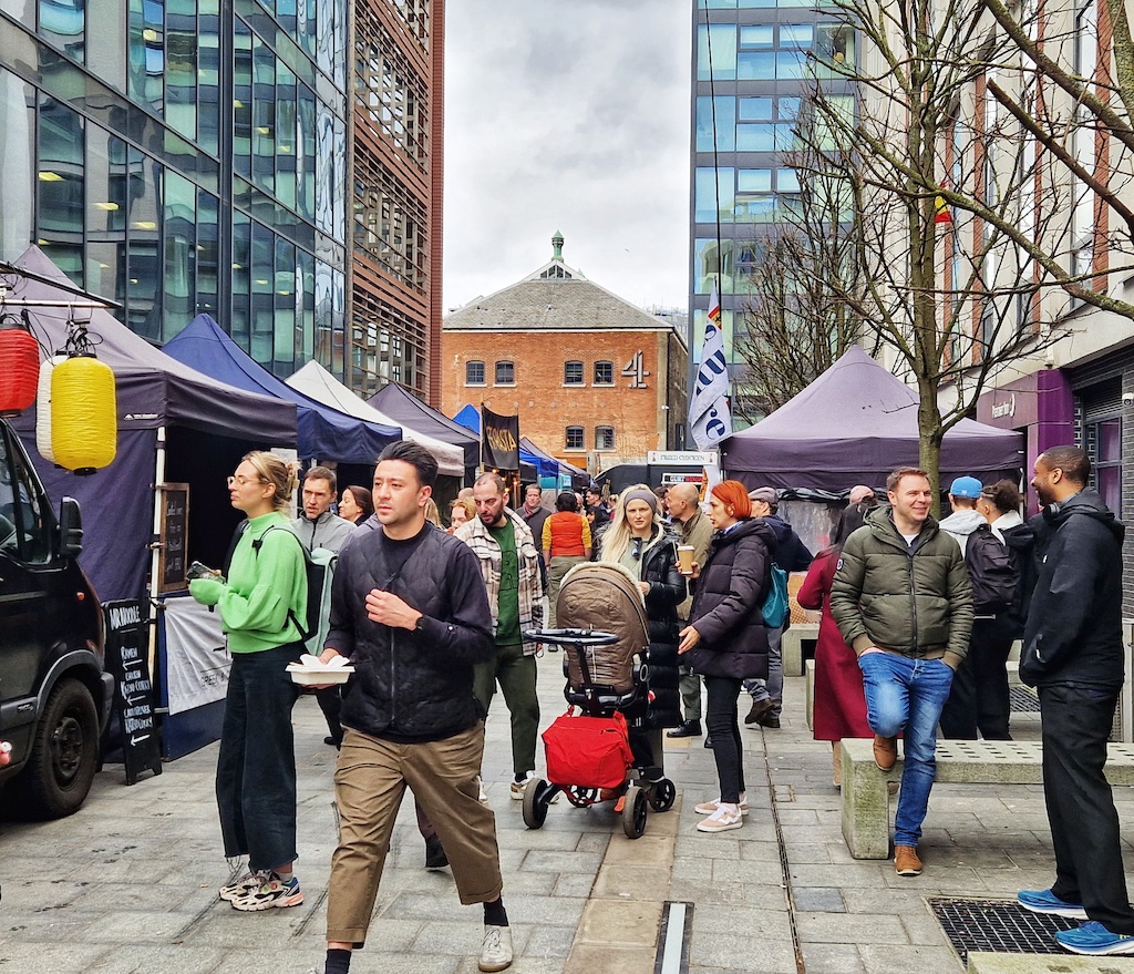 Take your tastebuds on an around the world adventure this week with mouthwatering treats on offer from our traders! Our street food market is open Wednesday and Friday, 11am - 2pm. #finzelsreachmarket #streetfood #bristol #wednesdaylunch #fridaylunch #foodie #Bristollife ⁠