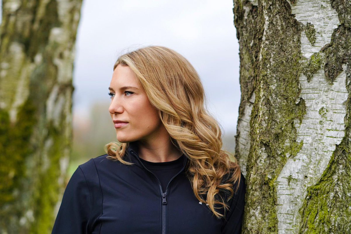 Phoebe Schecter tweet media