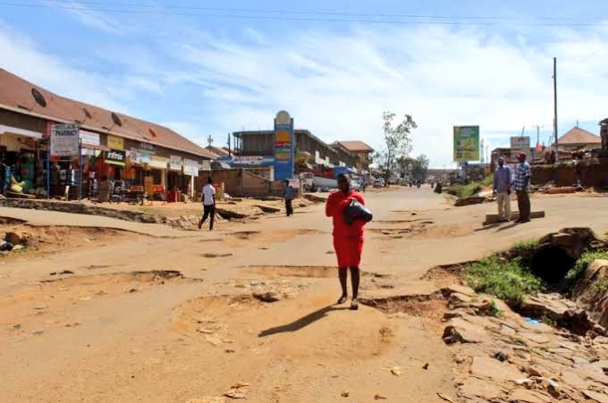 kyobesarah's tweet photo. People of Masaka,Kyotera and Mutukula no more eating dust and no potholes anti groundbreaking of your road Masaka-Kyotera-Mutukula road is on Wednesday, 20th March, 2024.
#UNRAworks
@UNRA_UG
@assempebwa https://t.co/TBLYKdeT2g