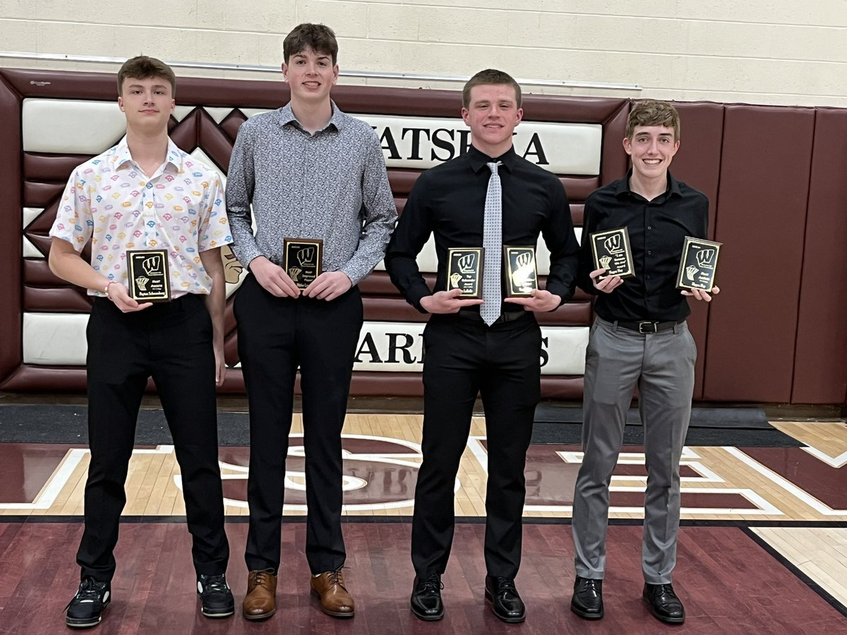 DeeMackHoops's tweet photo. Really enjoyed this season and proud if all the guys and their commitment to each other. Assist Award: Hagen H and Payton S.  Rebound Award: Evan L. Most improved: Myles L.  Mr Defense: Evan L. “I am Because We are” Award: Hagen H. 
“Pig” Award: Eli S https://t.co/qlGys9qPG8