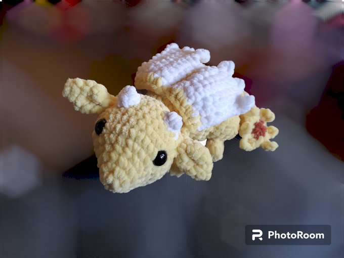 I just gotta post how cute this little dragon came out cause I&rsquo;m not just hot I&rsquo;m talented too lol https://t