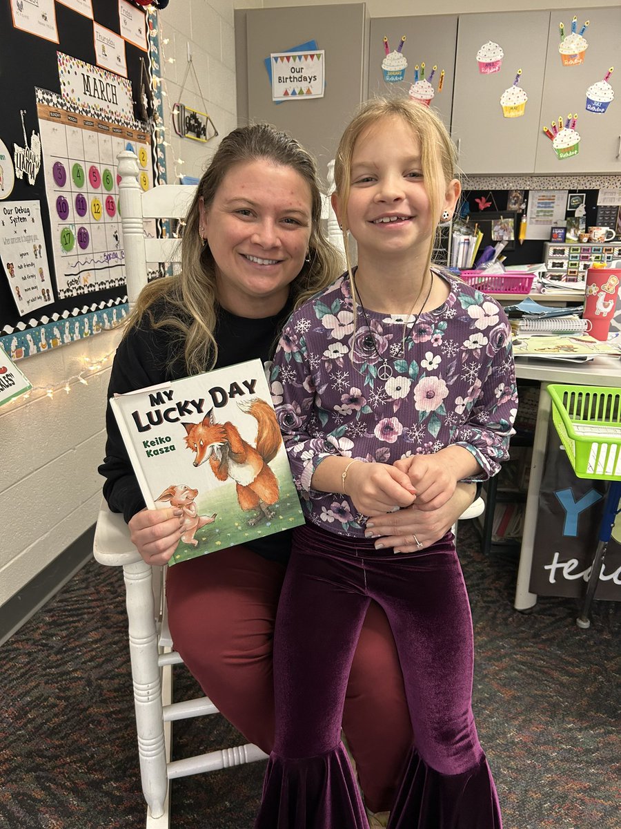 shaefferclass's tweet photo. Thank you Mrs. Lezotte for reading to us today! @SLCSBrummer https://t.co/IfQYdFQ6Gg