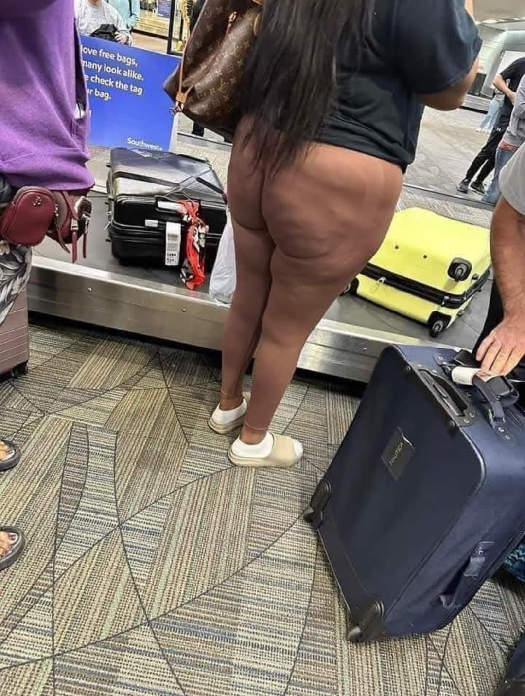 Shawn K The King on X Please Stop Buying Skin Colored Leggings https t Y4IXGlG2HR X