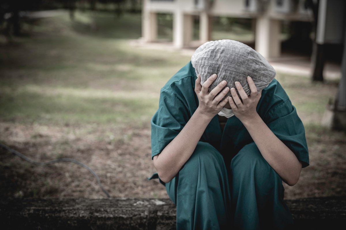 aao_ophth's tweet photo. Physician #burnout is a life-or-death issue. Check on your colleagues and support each other, not just on Health Workforce Well-Being Day, but every day. Find help at https://t.co/bj4OaTDTpf #ophthTwitter #ophthoTwitter #medTwitter https://t.co/BVro2yzmBL