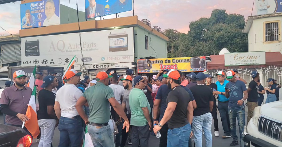 PartidoMODA's tweet photo. Quedó demostrado que Amado Díaz seguirá 4 años más en la Cámara de Diputados, desde nuestro Partido trabajaremos sin descanso para que sea el más votado de la Circ No.1 del Municipio Santo Domingo Este.

#PARTIDOMODA
#SOMOSPARTIDOMODA
#ESTAVEZDECIDIMOSNOSOTROS https://t.co/CxZenjUqN3