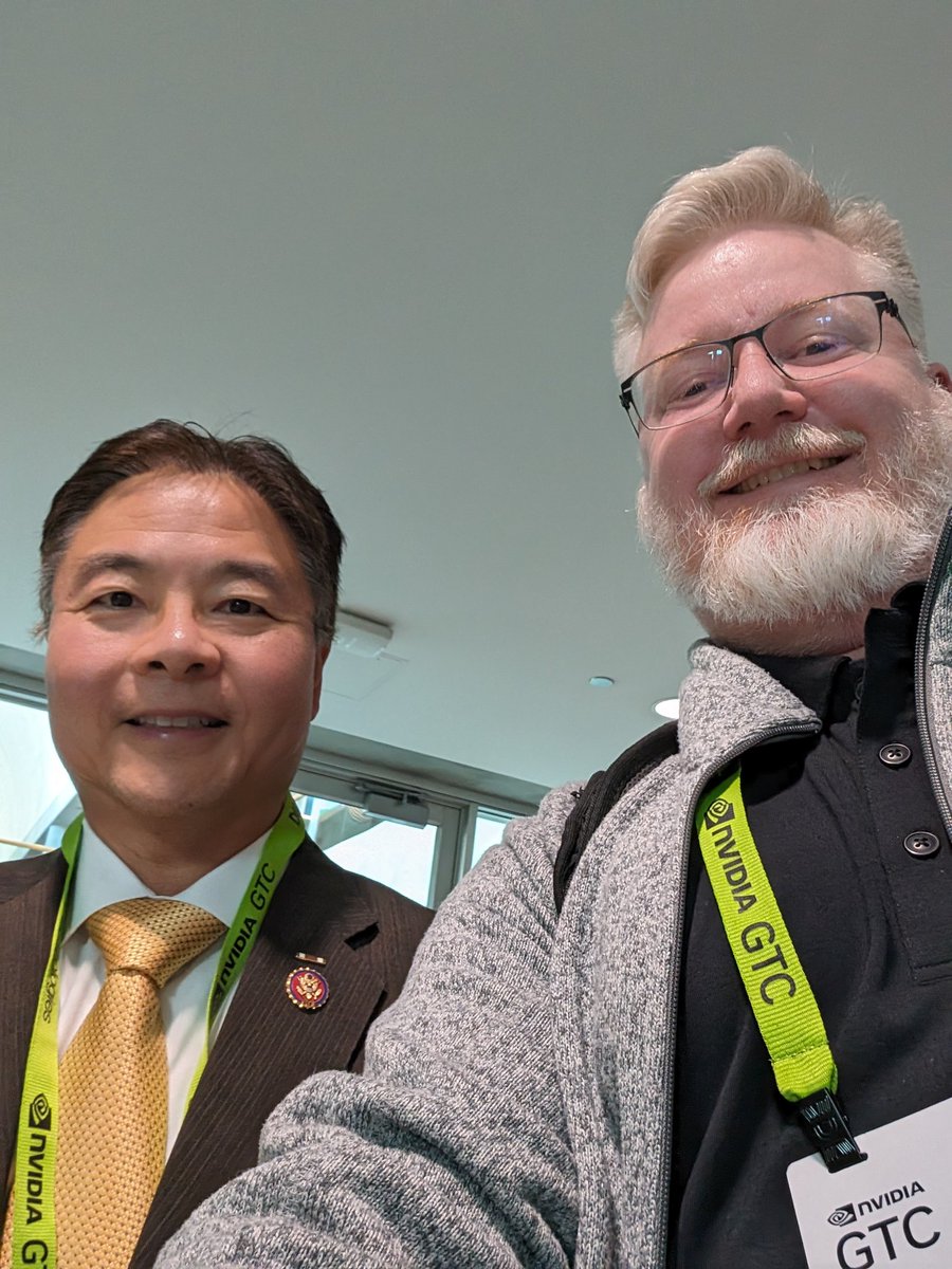 TedInRealLife's tweet image. Congress could use more computer scientists like @RepTedLieu