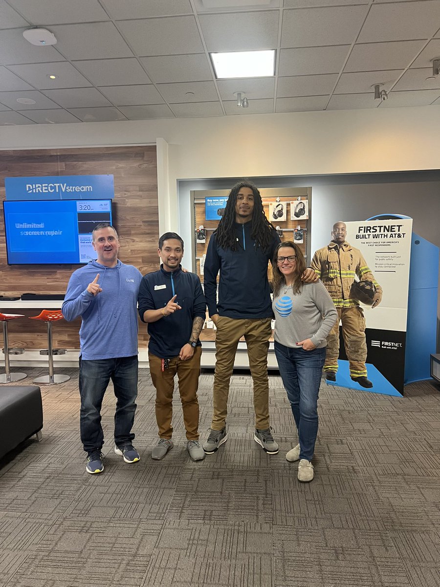Arnold Uvino (@auvino15) on Twitter photo Please welcome our newest member to the team Devin Marsh! We are starting a 🏀team!!!!! <a href="/emilywiper/">Emily Wiper</a> <a href="/firas_smadi/">Firas Smadi</a> <a href="/Vunguyen221/">Vu Nguyen</a> <a href="/MurielHolroyd/">Muriel Holroyd</a> Please welcome our newest member to the team Devin Marsh! We are starting a 🏀team!!!!! <a href="/emilywiper/">Emily Wiper</a> <a href="/firas_smadi/">Firas Smadi</a> <a href="/Vunguyen221/">Vu Nguyen</a> <a href="/MurielHolroyd/">Muriel Holroyd</a>