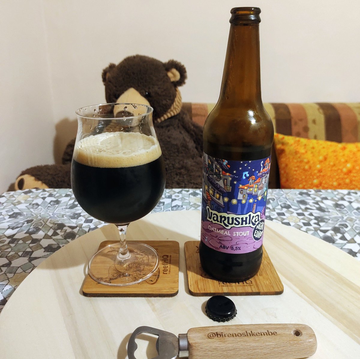 birenoshkembe's tweet photo. Един готин #oatmealstout сварен от #meltum за магазин #zavera във Велико Търново, които ако нещо не се обърка много, смятам да посетя другия месец. Отбелязвам и това, че бирата е по рецепта на Петър Бояджиев и е спечелила първа награда в конкурс за домашно пивоварство #varushka https://t.co/GUDdVAvpBm