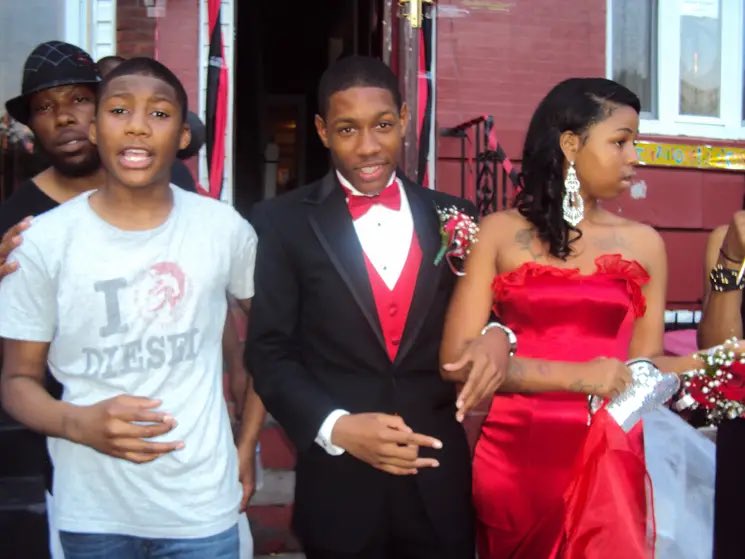 ZMB__'s tweet image. My baby bro man 💔😢