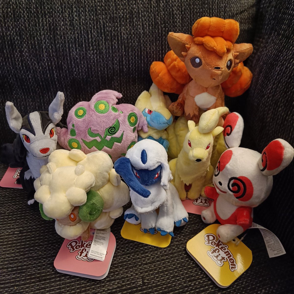 Chiko_Charm's tweet image. Got some more Pokemon Fit plushies (or Sitting Cuties as some knows them as!) from Meccha! Been tempted to buy these for a while!🥰 #Pokemon #PokemonCenter #PokemonFit #PokemonPlush #Absol #Spinda #Spiritomb #Vulpix #Ninetales #Mightyena #Manectric #Whimsicott