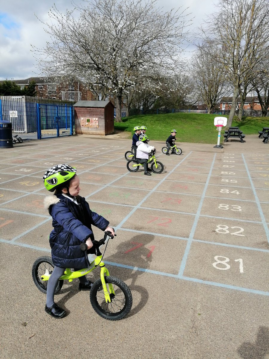 SpringfieldPri2's tweet photo. Children from EYFS, Year 1 and Year 2 enjoyed a day of bike balanceability today, to build core strength and balance... #bikebalance #springfieldsmiles https://t.co/jIGgzxnLAi