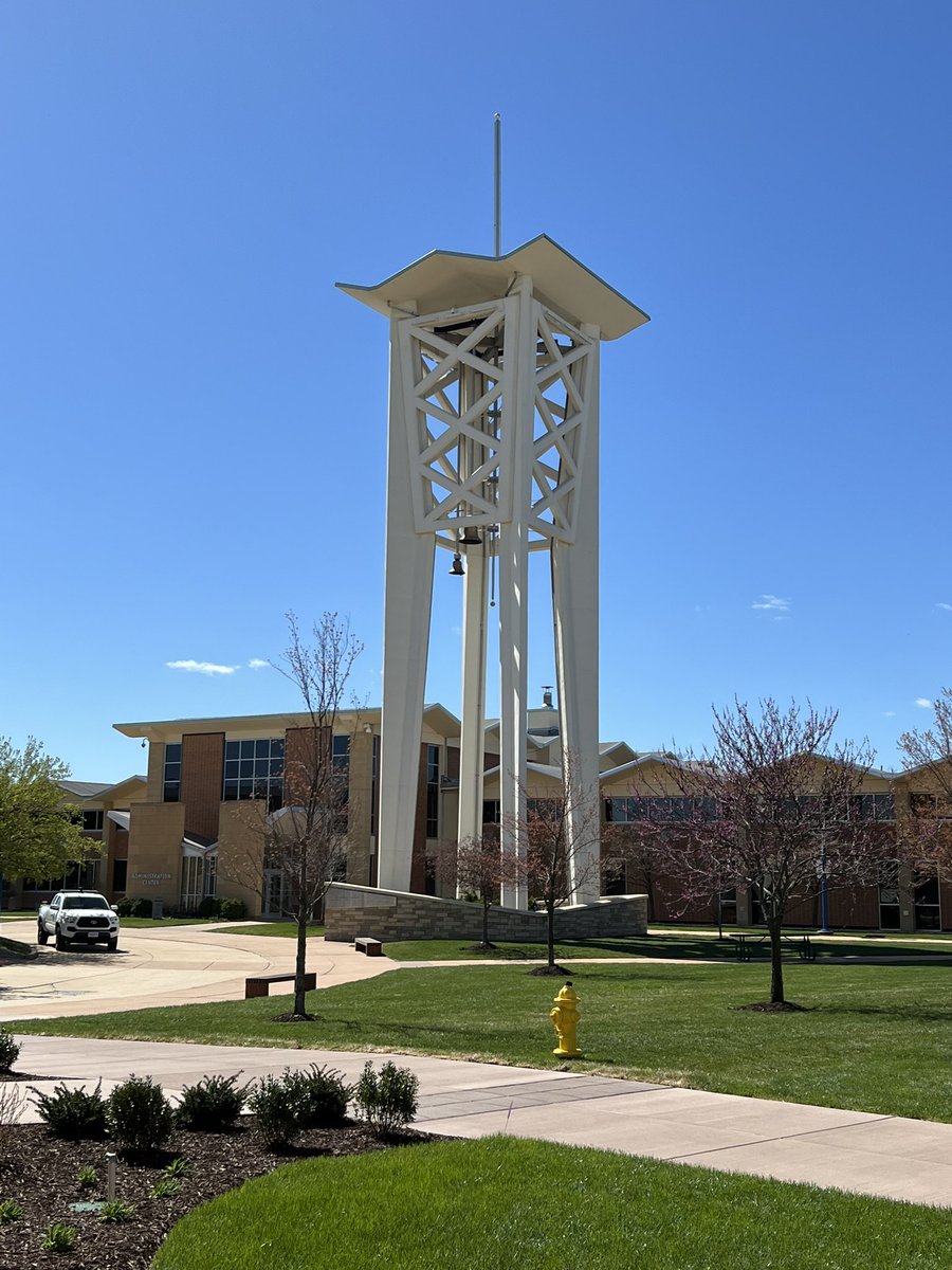 stpx_wrestling's tweet photo. Great field trip to my alma mater, Logan University. Anatomy students had a great learning experience in the gross anatomy lab going over cadavers @stplancersports @stpxlancers https://t.co/29oIM6MYQv