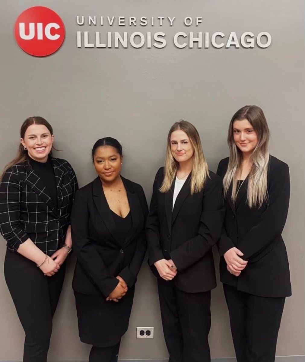 Congratulations to UIC Law students Andrea Alcantar, Oliva Dolan, Allie Magee, and Rebecca Westrom who were trial team finalists at the American Association for Justice (AAJ) Student Trial Advocacy Regional Competition! @JusticeDotOrg We are so #uiclawproud of you! ❤️⚖️💙