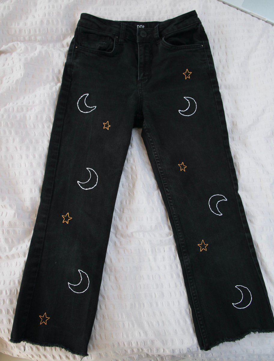 Zoehware's tweet photo. 🌸 Now is the perfect time to start shopping for Spring and I have the cutest jeans for you! 😍🌸

🌸 All hand embroidered by myself. Available in all sizes 👇🌸

https://t.co/G4kIEVZkhl https://t.co/Wc05PW1AOS