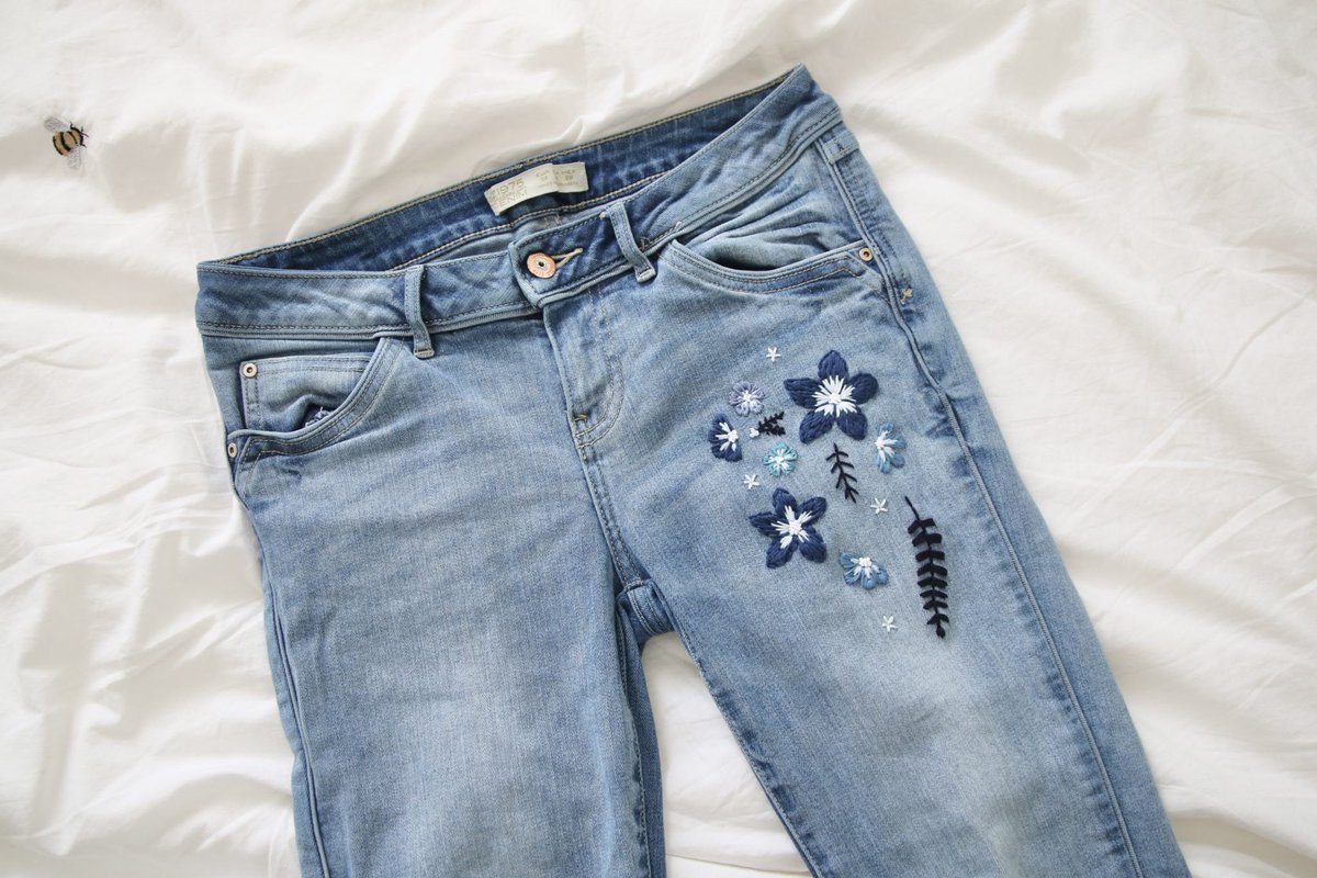 Zoehware's tweet photo. 🌸 Now is the perfect time to start shopping for Spring and I have the cutest jeans for you! 😍🌸

🌸 All hand embroidered by myself. Available in all sizes 👇🌸

https://t.co/G4kIEVZkhl https://t.co/Wc05PW1AOS