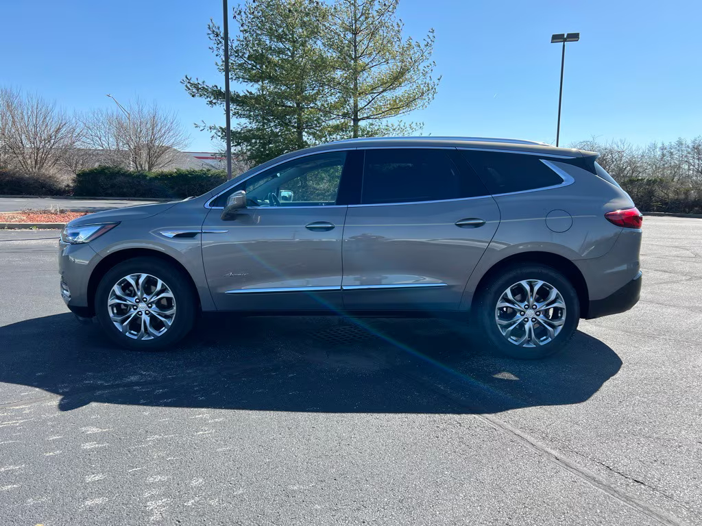 Take this pre-owned 2018 #BuickEnclave Avenir for a drive at Stoops Buick-GMC today!

Loaded with desirable features, including AWD, #Bose audio, heated seats, power liftgate, premium suspension, and power moonroof!

Check it out: bit.ly/4ad537I