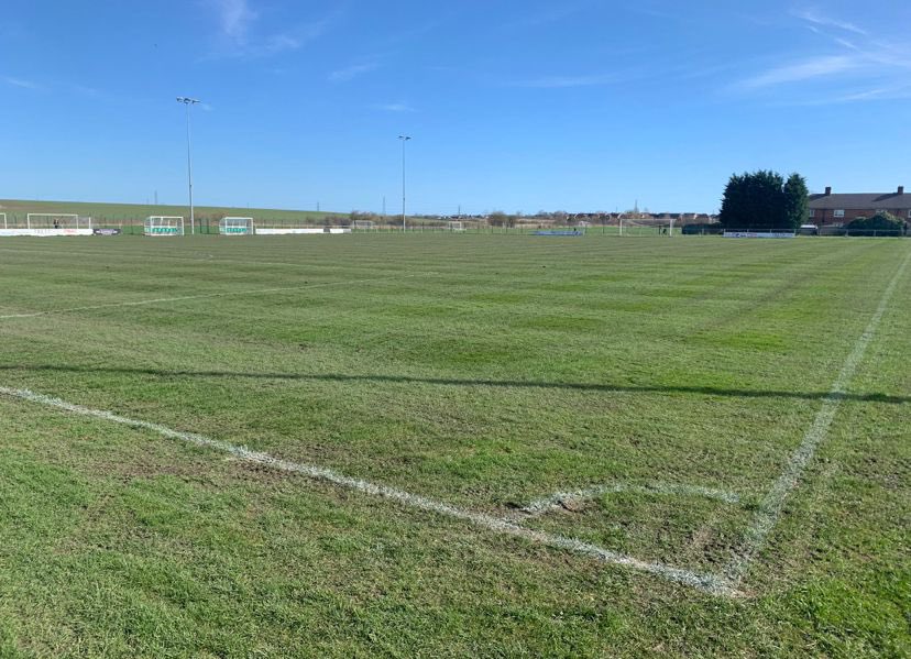 On a weekend without football our groundsman has been working hard getting the pitch back into shape @PaulJ5168 Been so key to keeping games on and showing how Important it is to invest in facilities ⚽️ #upthehall 🌳🔴