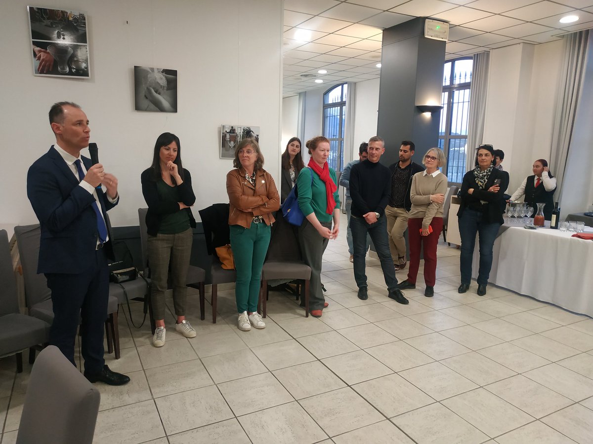 Hervé Bertocchi (@hervebertocchi) on Twitter photo Cocktail d'ouverture de la semaine du tourisme au lycée Sévigné en présence de nombreux financeurs et partenaires : services de l'Etat, France travail, CCI, agence de dvlpt, UPE05, UMIH. Merci aux élèves et professeurs de la 2nde MHR. <a href="/DSDEN05/">DSDEN des Hautes-Alpes</a> <a href="/AcAixMarseille/">Acad. Aix-Marseille</a> <a href="/LyceeSevigneGap/">Lycée_Sévigné_Gap</a> Cocktail d'ouverture de la semaine du tourisme au lycée Sévigné en présence de nombreux financeurs et partenaires : services de l'Etat, France travail, CCI, agence de dvlpt, UPE05, UMIH. Merci aux élèves et professeurs de la 2nde MHR. <a href="/DSDEN05/">DSDEN des Hautes-Alpes</a> <a href="/AcAixMarseille/">Acad. Aix-Marseille</a> <a href="/LyceeSevigneGap/">Lycée_Sévigné_Gap</a>