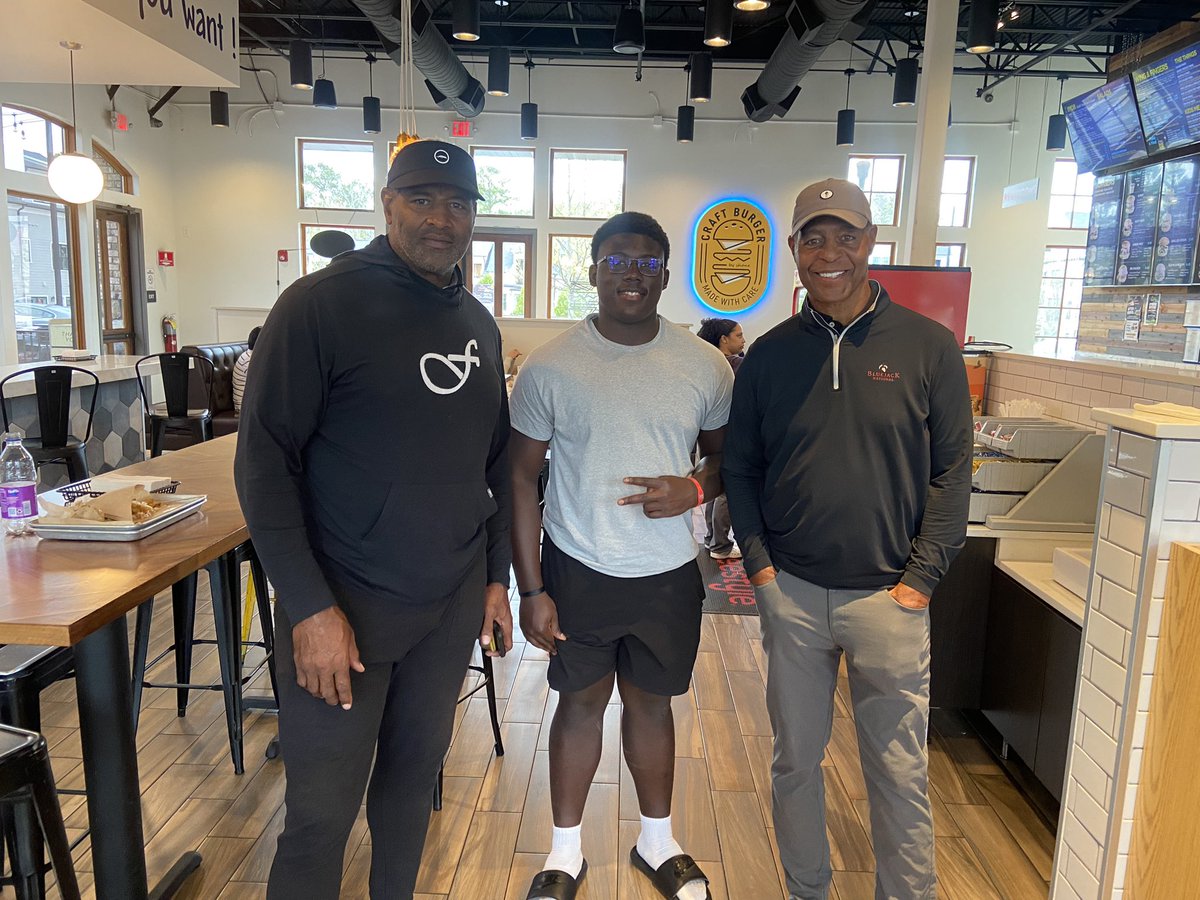 What a honor it was to chat with Hall of Famers, Marcus Allen and Richard Dent after yesterdays MVP Camp. Thanks for the gems and wisdom you bestowed upon my son. Those genuine words of knowledge about life and football has lit a fire that will not be tamed! #Sponge