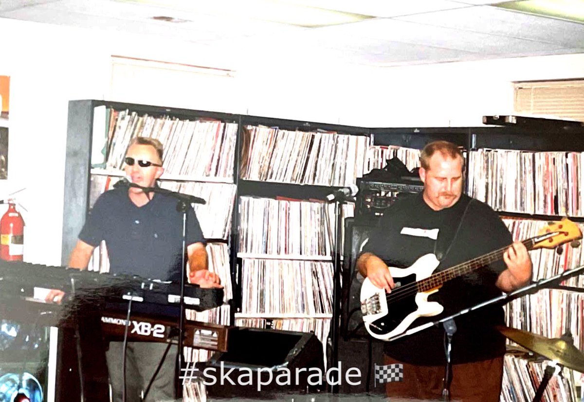 skaparade1's tweet photo. Hi! One my all-time fave acts Let's Go Bowling recently did an interview on Episode 78 of the History of L.A. Ska: One On One Sessions hosted by Junor Francis! Hear the podcast here:

https://t.co/h5zlSBIe5y

pics: #LetsGoBowling live in studio on #SkaParade - 9/18/99! #radtimes https://t.co/jb29gNCpzL