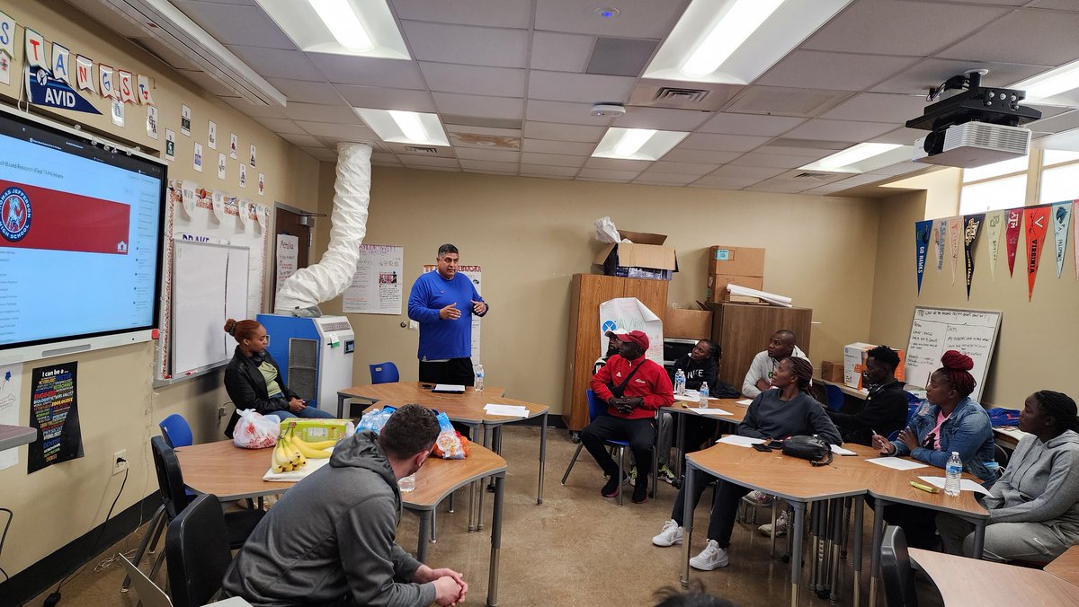 @TJHSHOOPS Head Coach Art Vela and his staff taking some time to chop it up with our Coaches from Zambia. One of the best in the business! @WorldLearning @bballembassy
